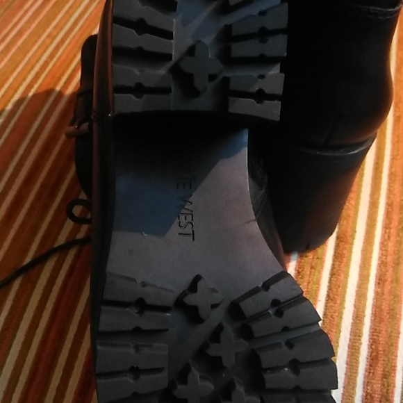 Ankle boots, NINE WEST size 10M - Picture 4 of 4